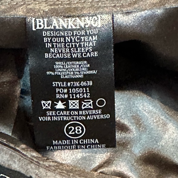 NWT Blank NYC Suede Skirt, Size 28 - Picture 4 of 4